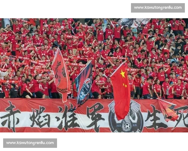 VAR介入！苏超联赛直播，科技助力公正判罚，但争议仍存